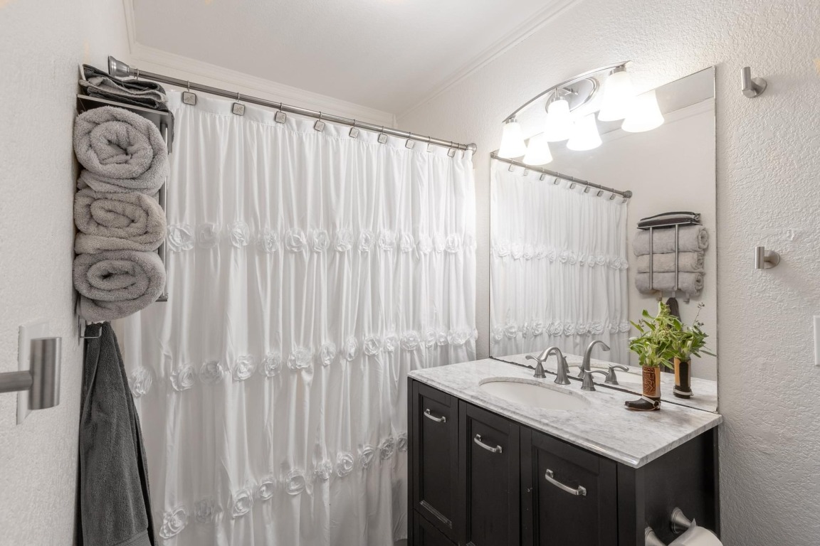 326 Zapalac Road Smithville, TX 78957 - Photo 14 of 23