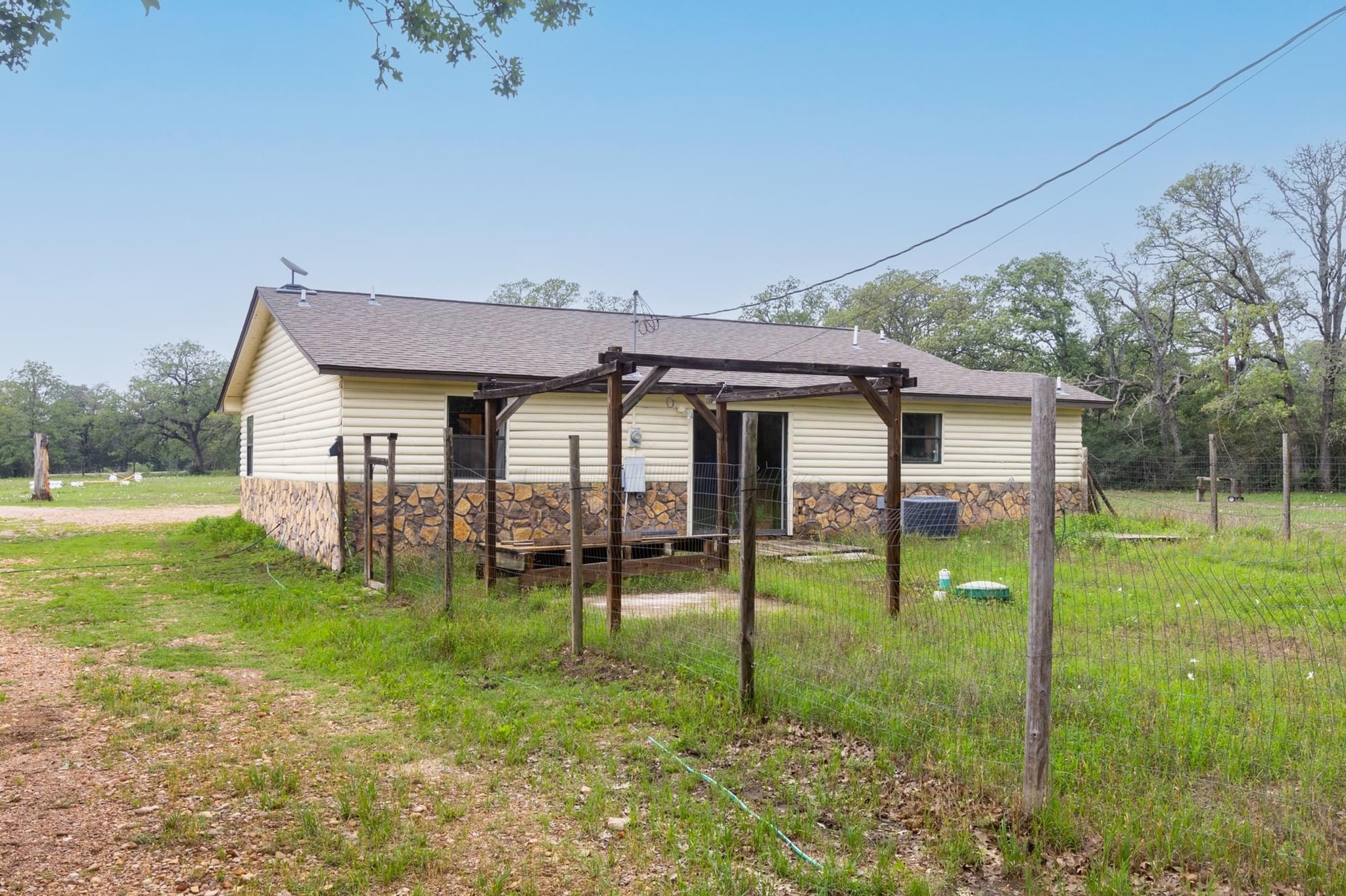326 Zapalac Road Smithville, TX 78957 - Photo 15 of 23