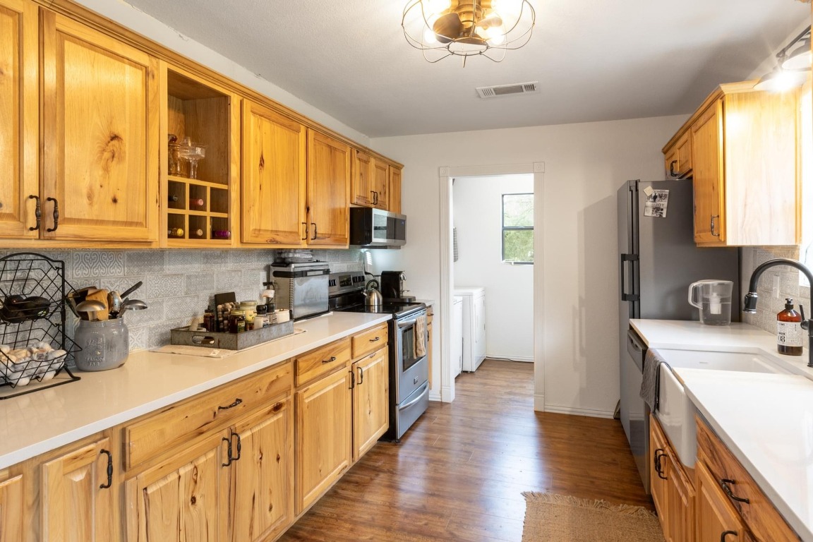 326 Zapalac Road Smithville, TX 78957 - Photo 6 of 23