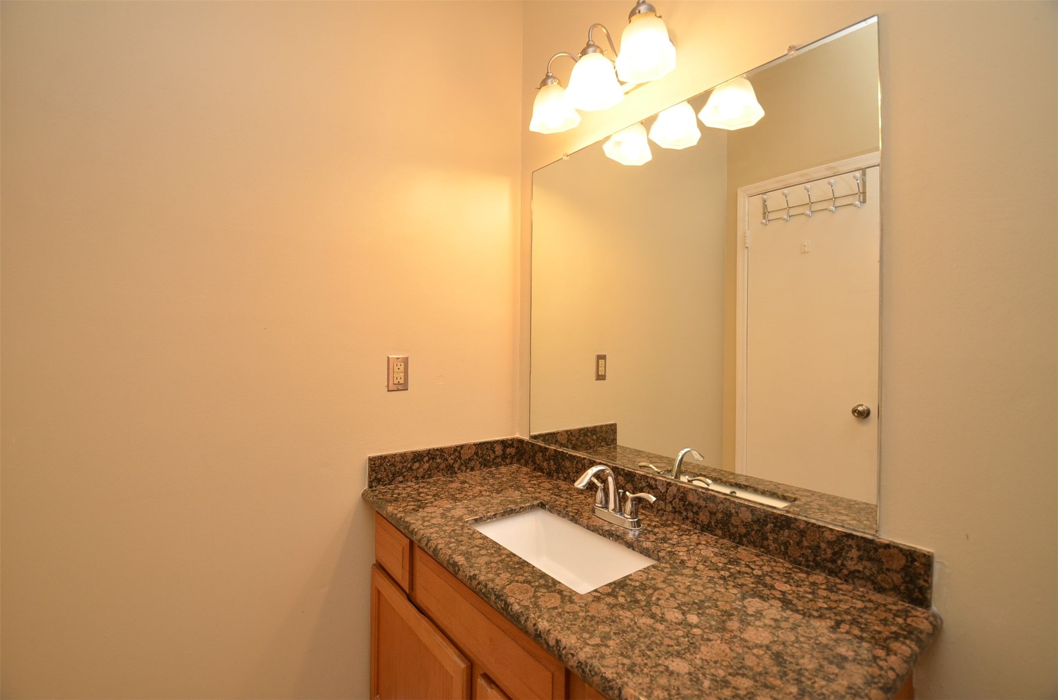 3800 Tanglewilde Street, Unit 109 Houston, TX 77063 - Photo 35 of 48