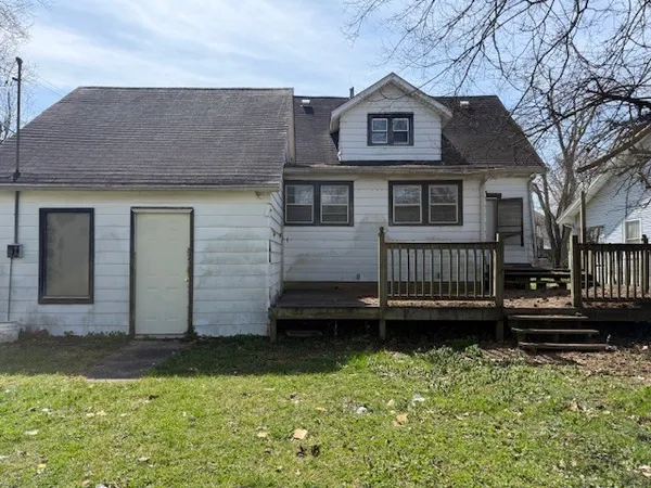$19,900 | 600 Dewey Street, Eldorado, IL 62930
