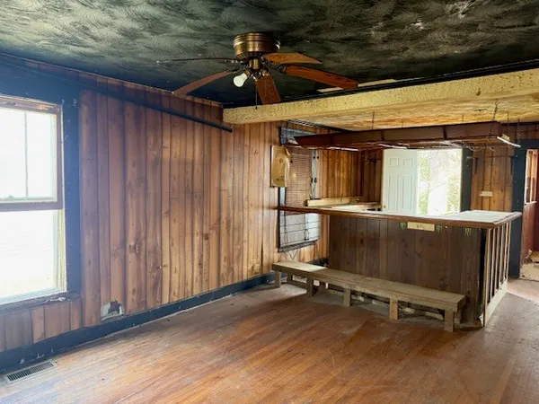 $19,900 | 600 Dewey Street, Eldorado, IL 62930