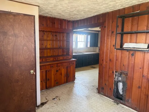 $19,900 | 600 Dewey Street, Eldorado, IL 62930