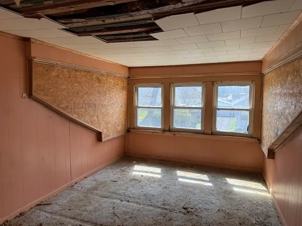 $19,900 | 600 Dewey Street, Eldorado, IL 62930