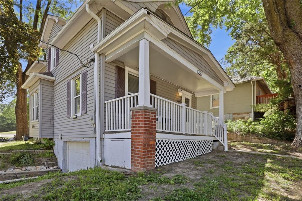8841 East Winner Road Independence, MO 64053 - Photo 2 of 25