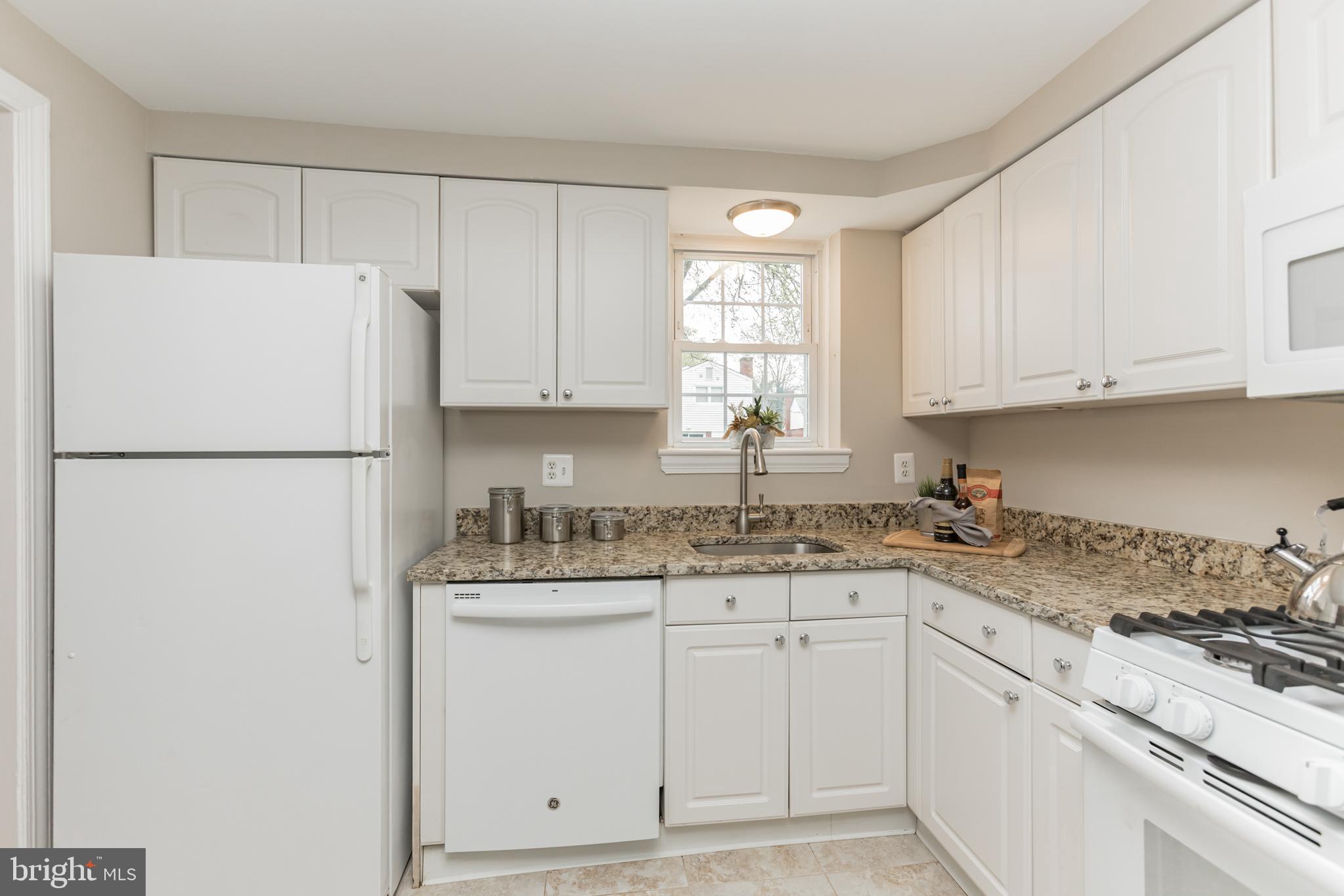 2010 Dayton Street Silver Spring, MD 20902 - Photo 8 of 30 Brand new granite countertops