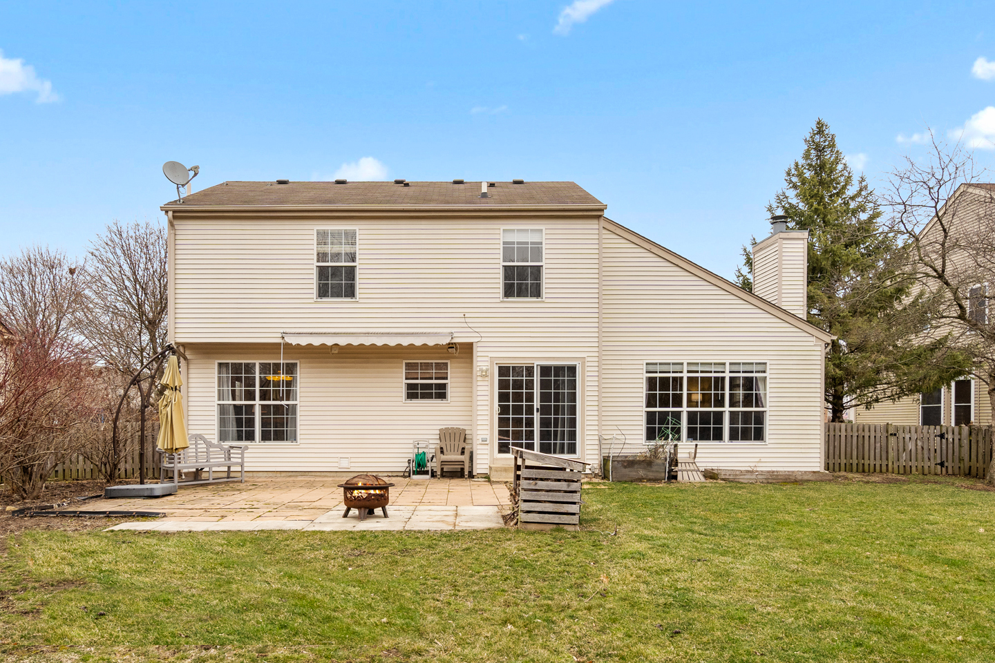 751 Sumac Drive Aurora, IL 60506 - Photo 27 of 33 a top view of a house with a patio