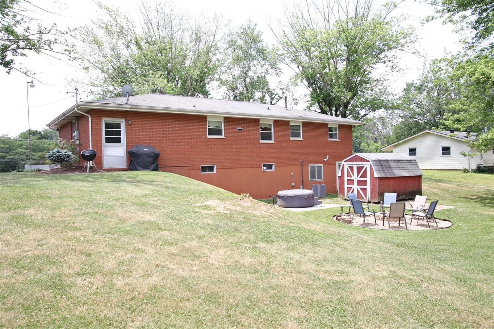 1421 Seiler Road Godfrey, IL 62035 - Photo 6 of 23
