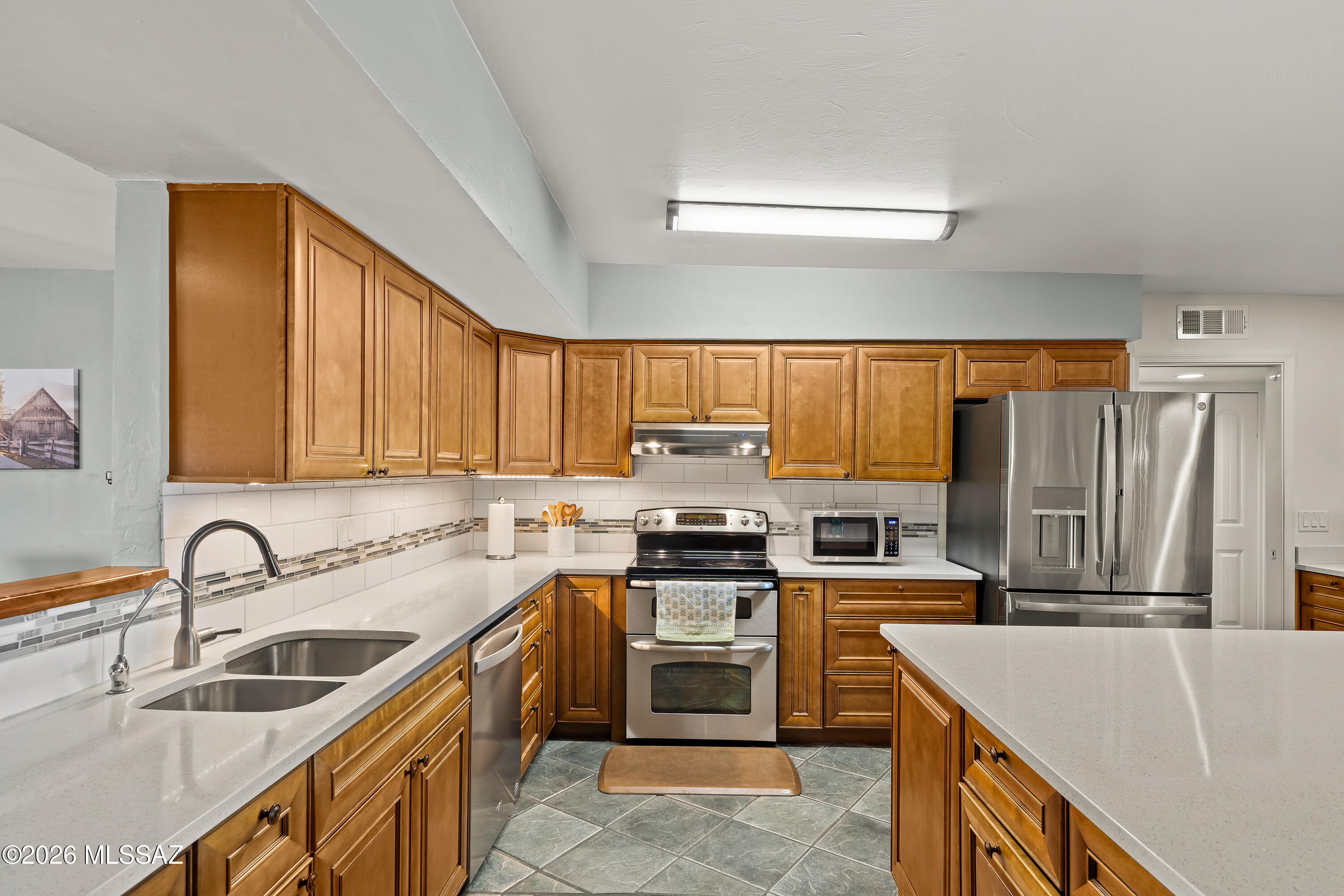 7005 North Wade Road Tucson, AZ 85743 - Photo 10 of 50 Kitchen
