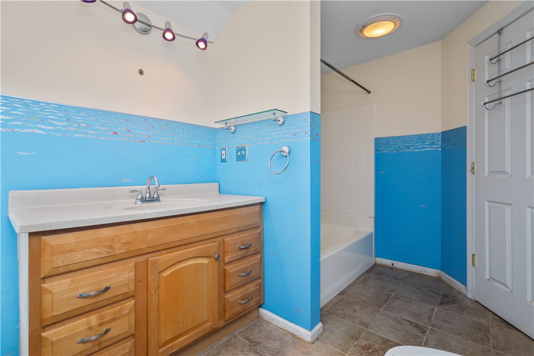 186 Church Street, Unit B Woonsocket, RI 02895 - Photo 16 of 34 Gallery Image 16