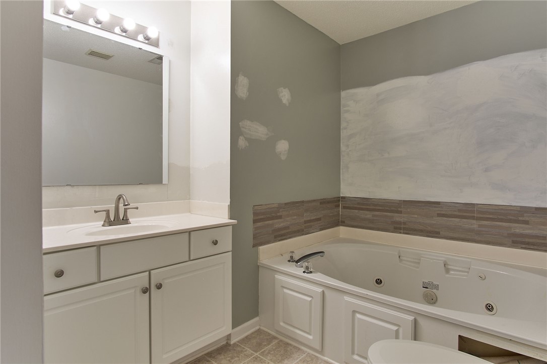 801 Windrush Lane Seneca, SC 29672 - Photo 15 of 44