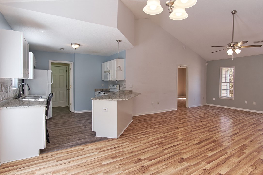 801 Windrush Lane Seneca, SC 29672 - Photo 6 of 44