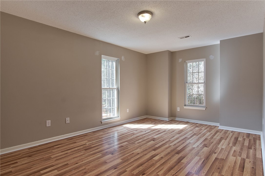 801 Windrush Lane Seneca, SC 29672 - Photo 10 of 44