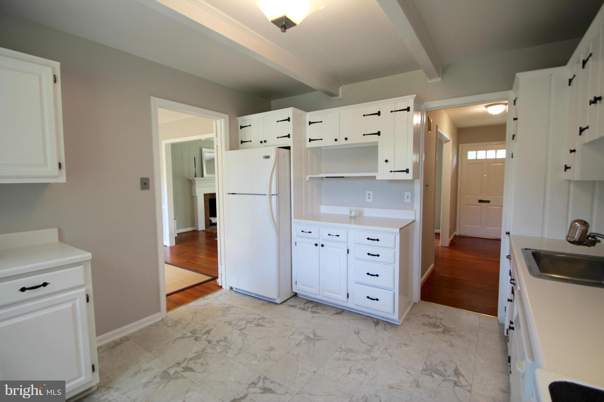12005 Old Bridge Road North Bethesda, MD 20852 - Photo 9 of 20 Kitchen