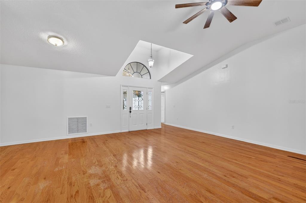 4943 Treasure Cay Road Tavares, FL 32778 - Photo 13 of 46