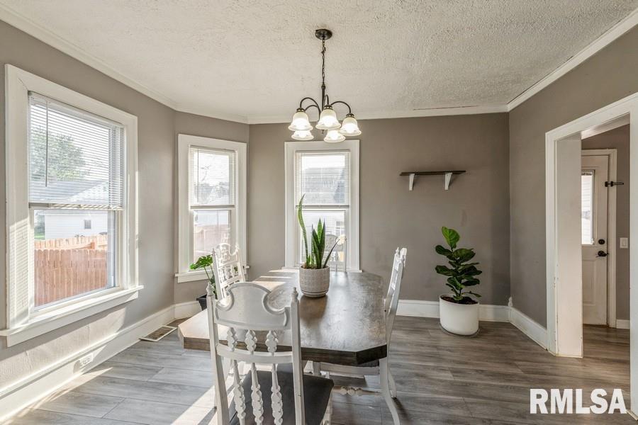 2207 18th Street C, IA 52722 - Photo 5 of 15