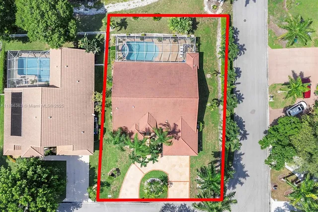 $850,000 | 8195 Northwest 41st Street, Coral Springs, FL 33065