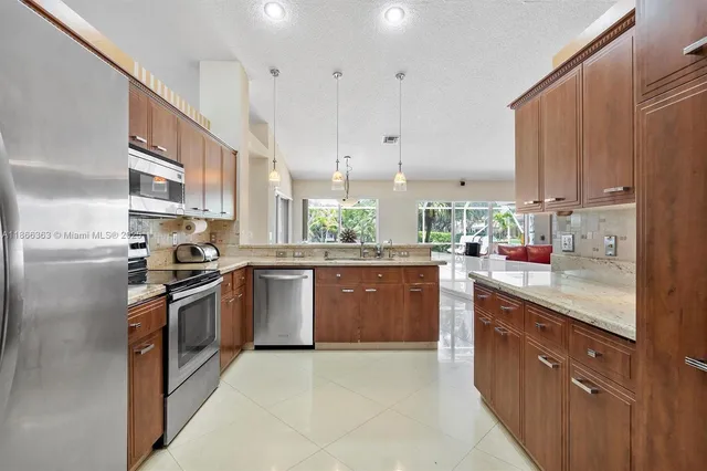 $850,000 | 8195 Northwest 41st Street, Coral Springs, FL 33065