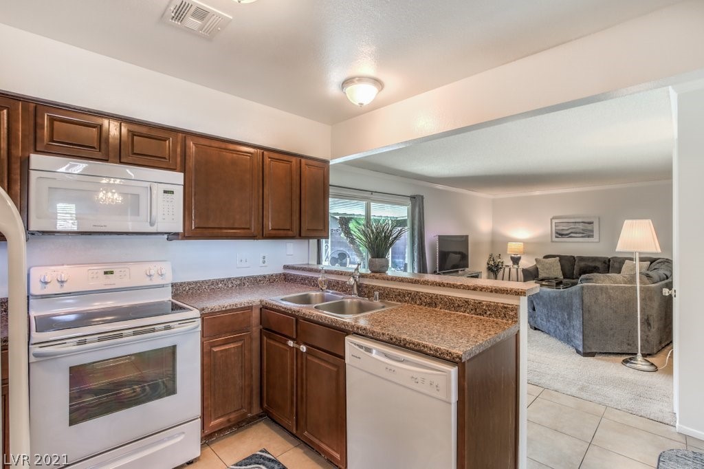 6401 Waterthrush Way Las Vegas, NV 89103 - Photo 13 of 36