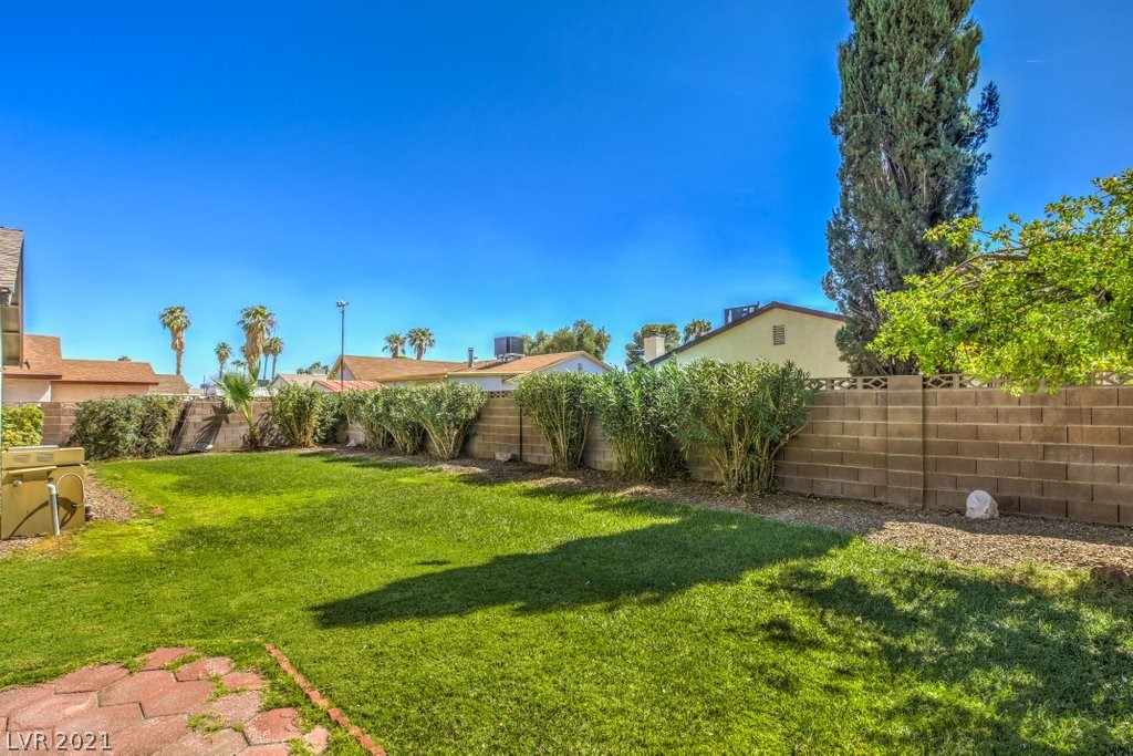 6401 Waterthrush Way Las Vegas, NV 89103 - Photo 33 of 36