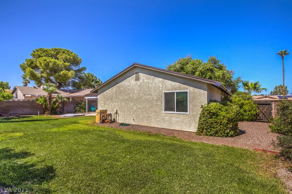 6401 Waterthrush Way Las Vegas, NV 89103 - Photo 35 of 36