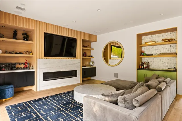 $25,000 | 4953 Edgerton Avenue, Encino, CA 91436