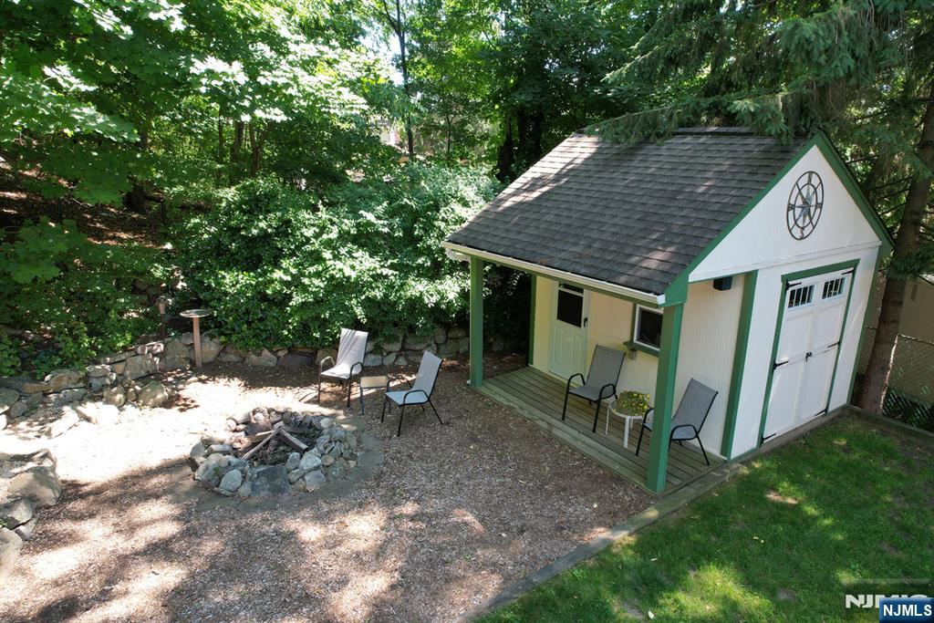30 Knolls Road Bloomingdale, NJ 07403 - Photo 25 of 32