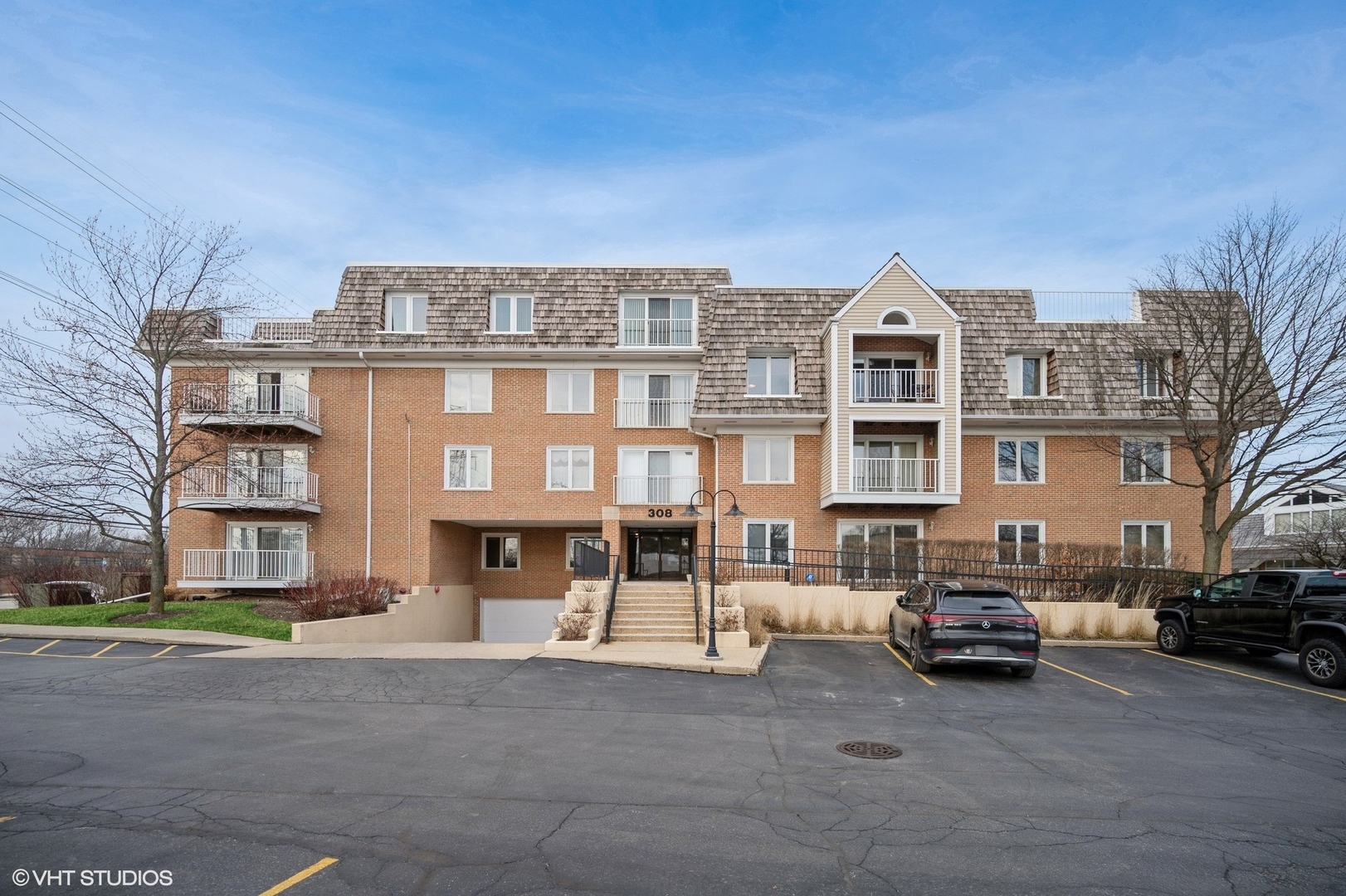 308 North Happ Road, Unit 307 Northfield, IL 60093 - Photo 1 of 13 Gallery Image 1