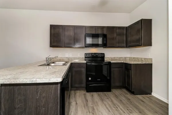 $1,950 | 5532 Shore Point Trail, Fort Worth, TX 76119