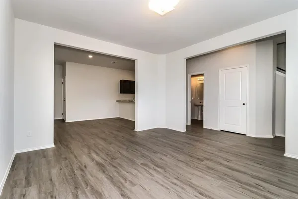 $1,950 | 5532 Shore Point Trail, Fort Worth, TX 76119