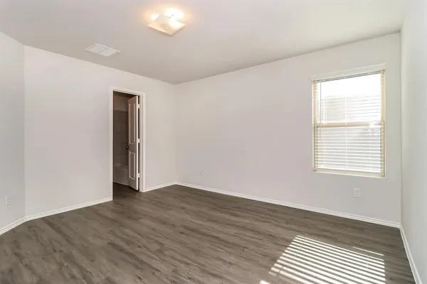 $1,950 | 5532 Shore Point Trail, Fort Worth, TX 76119