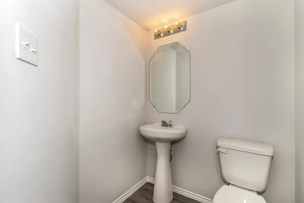 $1,950 | 5532 Shore Point Trail, Fort Worth, TX 76119