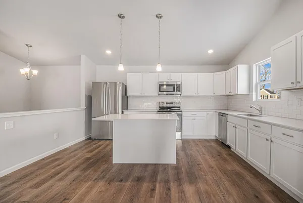 $319,900 | 909 Vly Vw Court, Marshall, MI 49068