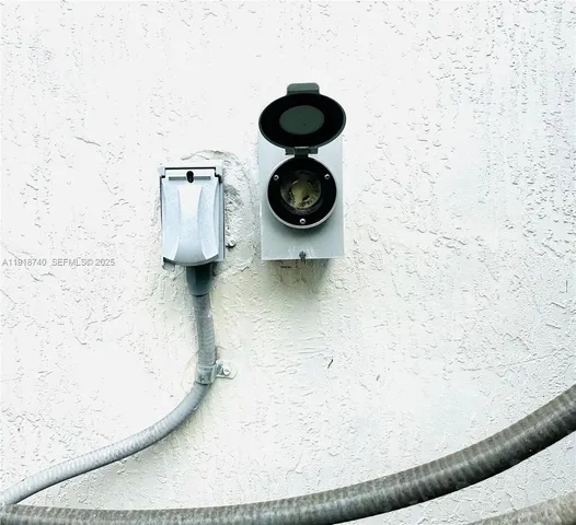 $820,000 | 12920 Southwest 119th Street, Miami, FL 33186