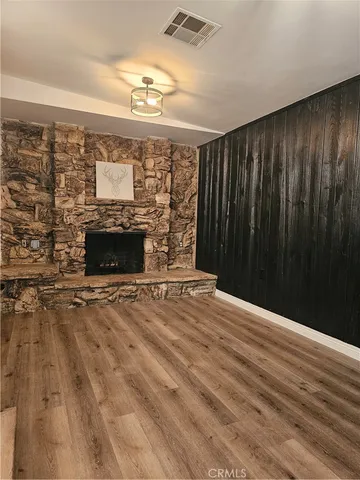 $4,500 | 17423 Burbank Boulevard, Encino, CA 91316