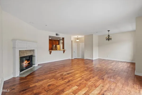 $4,200 | 508 Glenwood Road, Unit 105, Glendale, CA 91202