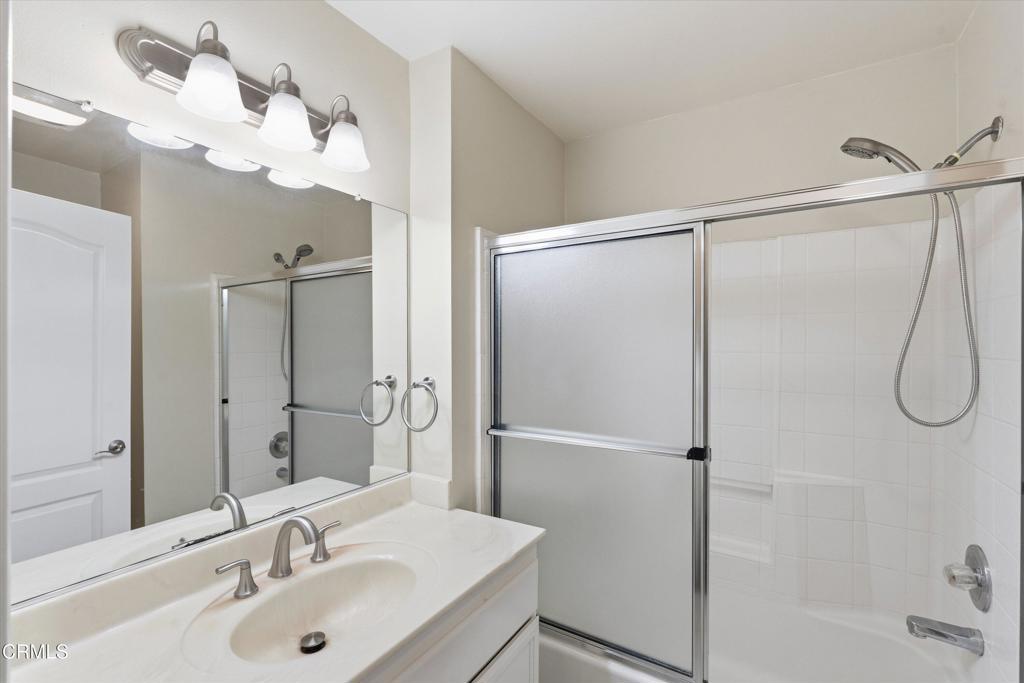 508 Glenwood Road, Unit 105 Glendale, CA 91202 - Photo 13 of 23 Hallway Bathroom
