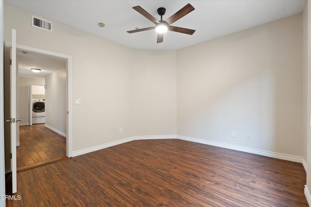 508 Glenwood Road, Unit 105 Glendale, CA 91202 - Photo 10 of 23 Bedroom #1