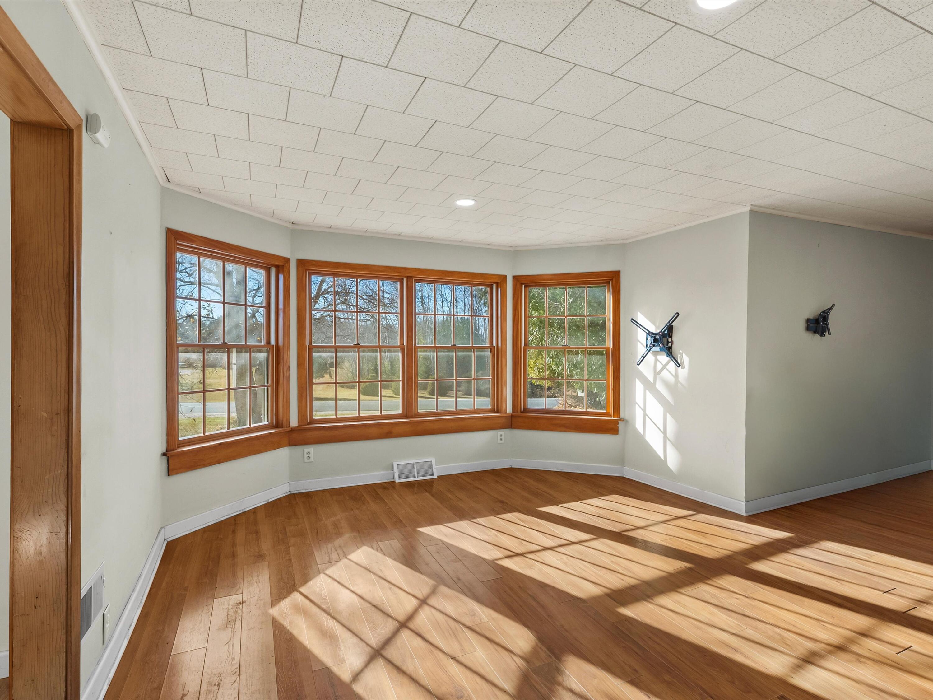 6704 Viceroy Road Two Rivers, WI 54241 - Photo 8 of 31 12-012_2654228_01981