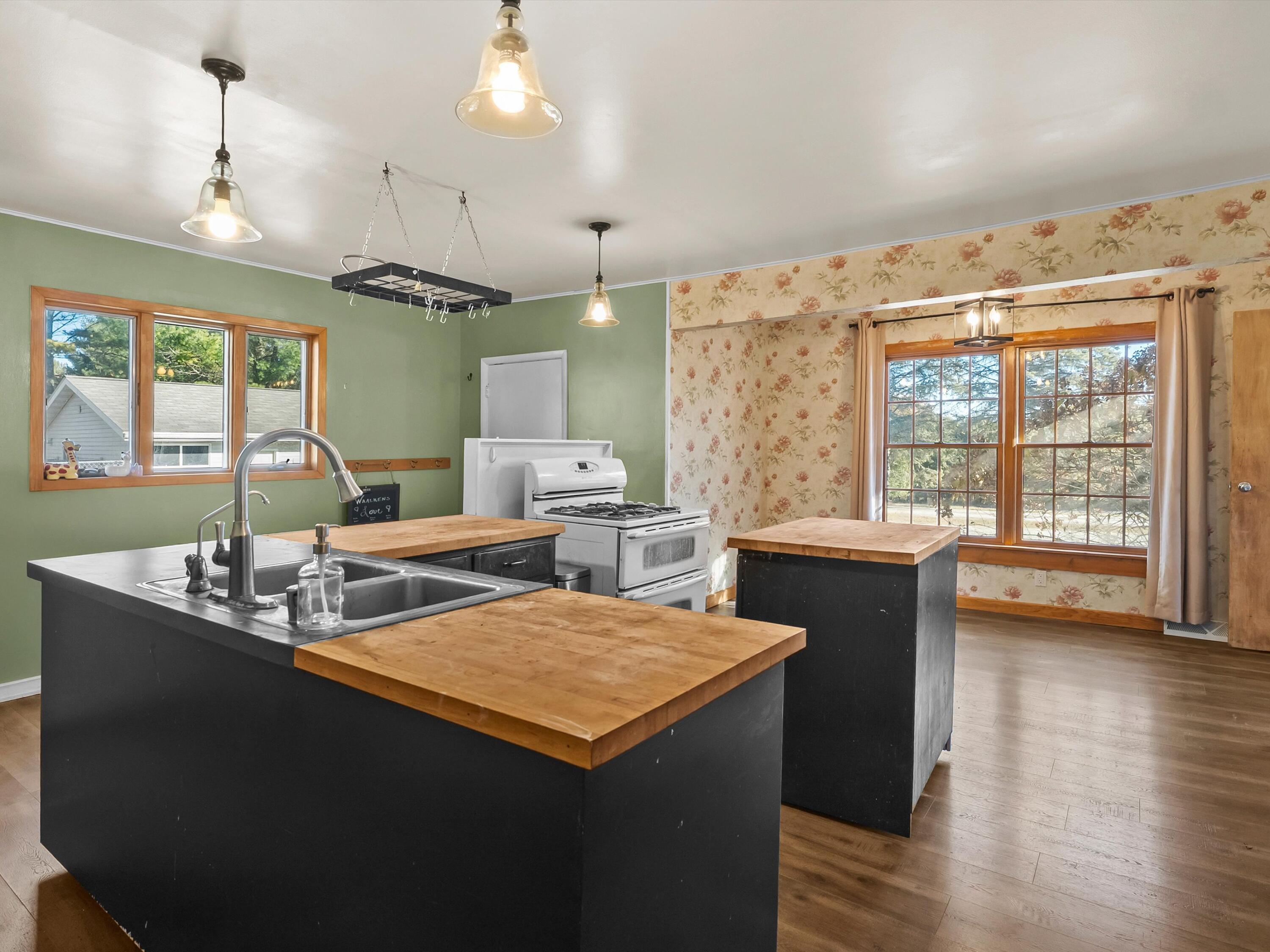 6704 Viceroy Road Two Rivers, WI 54241 - Photo 11 of 31 15-015_2654228_01994