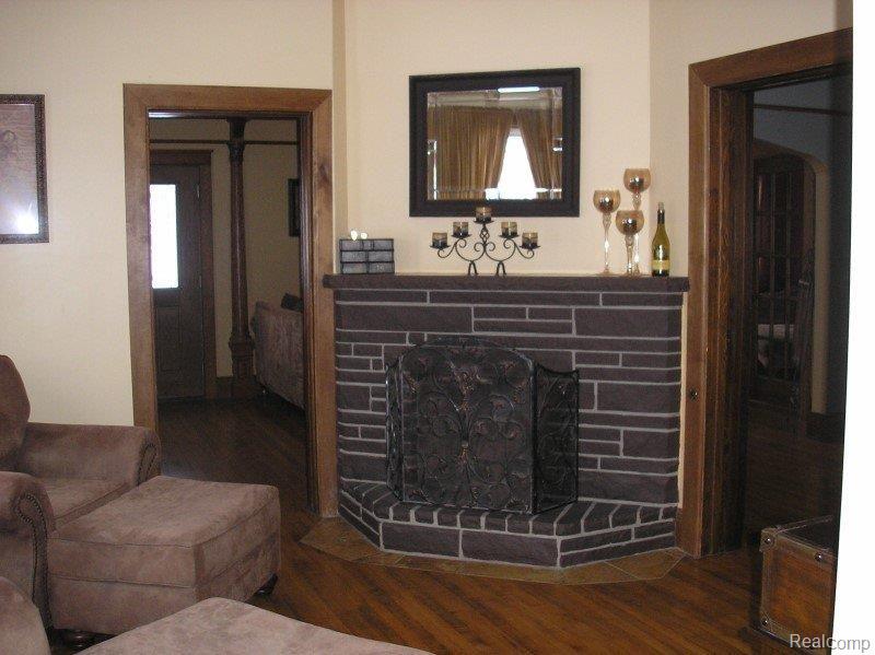 366 West Gilford Road Caro, MI 48723 - Photo 7 of 15 366 family room with fireplace.j