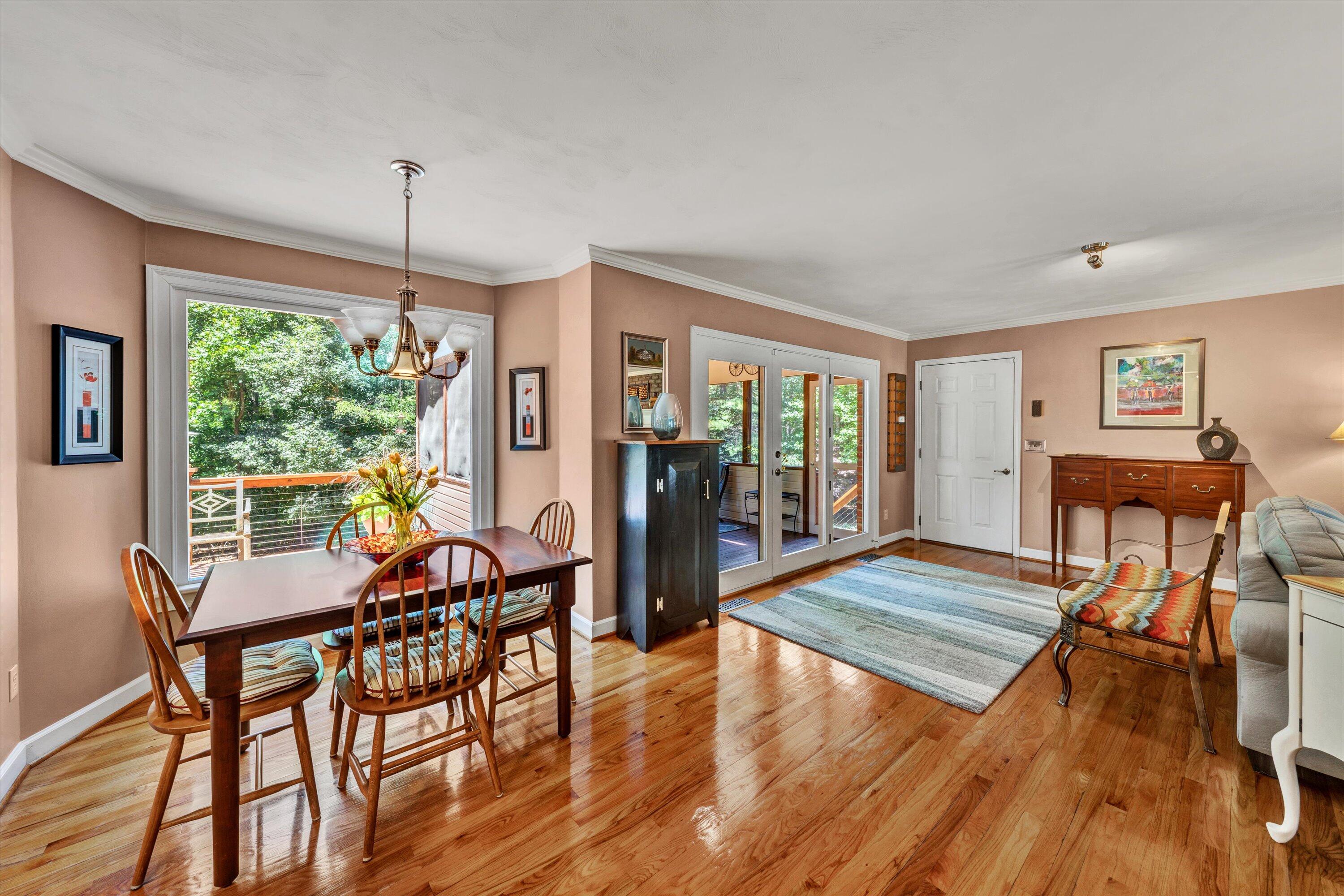 6378 Spring Run Drive Roanoke, VA 24018 - Photo 17 of 51 Breakfast Area & Family Room