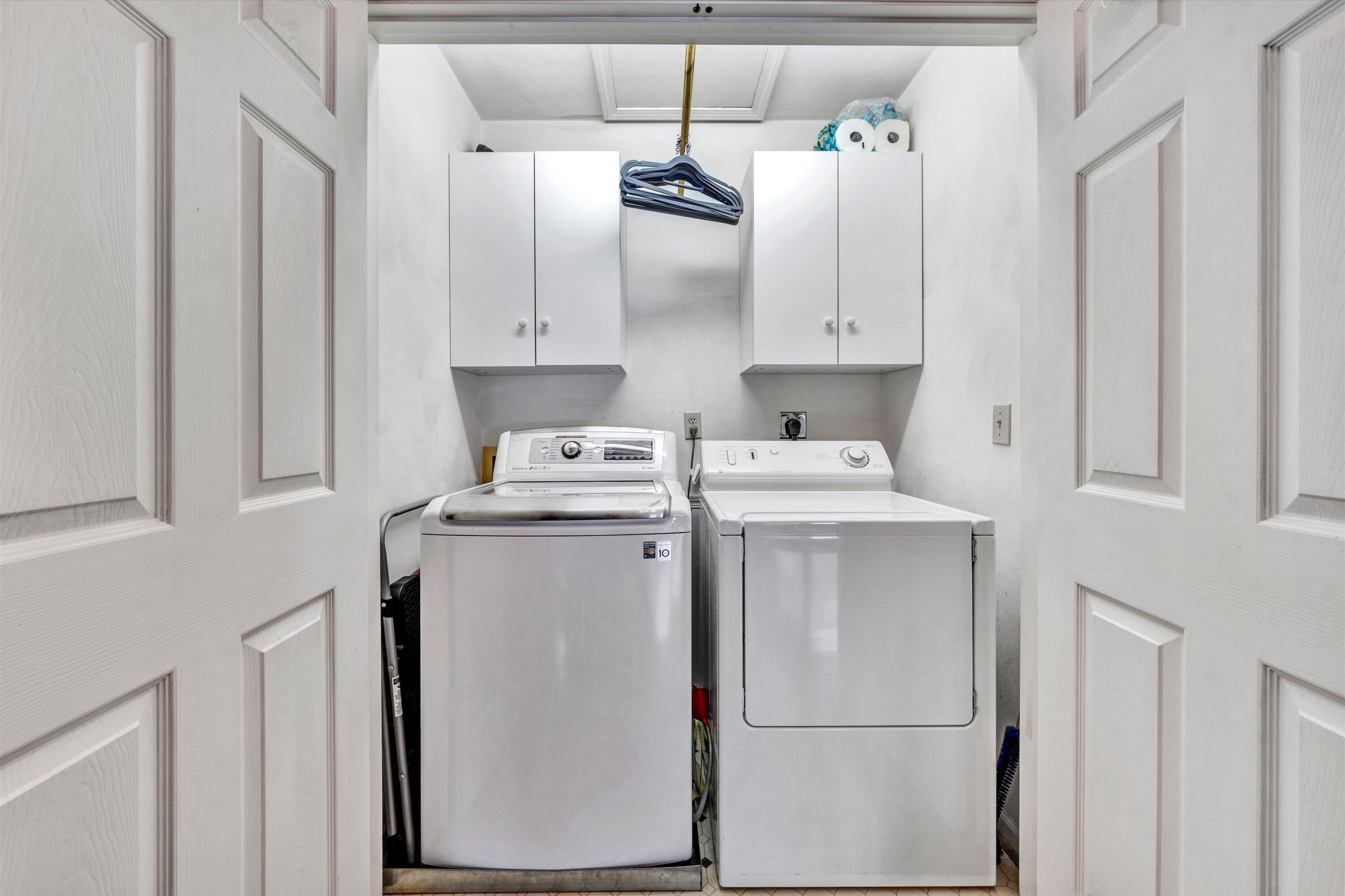 6378 Spring Run Drive Roanoke, VA 24018 - Photo 32 of 51 Upstairs Laundry (W & D convey)