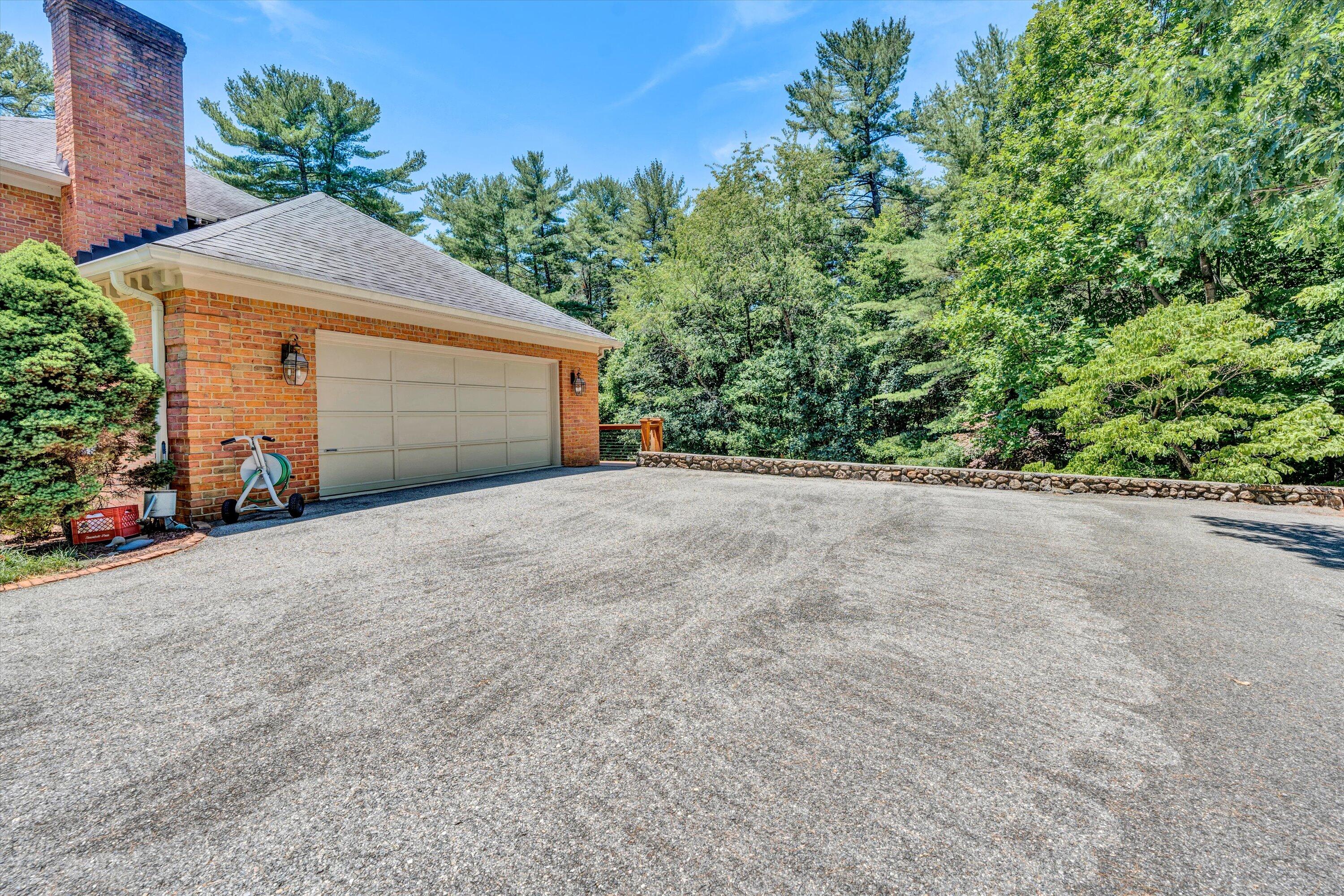 6378 Spring Run Drive Roanoke, VA 24018 - Photo 48 of 51 View of Garage