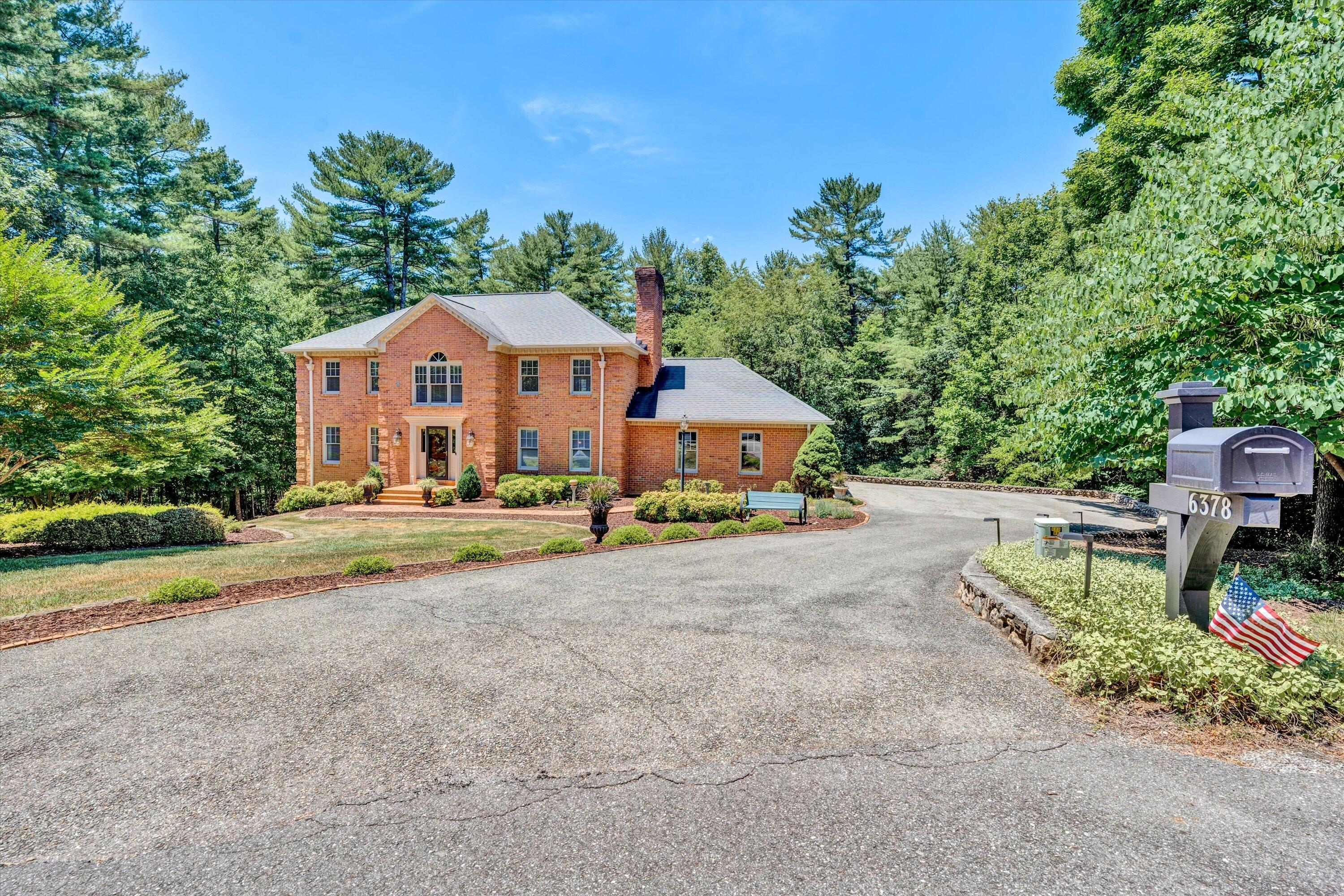 6378 Spring Run Drive Roanoke, VA 24018 - Photo 50 of 51 Long view of Front Exterior right side