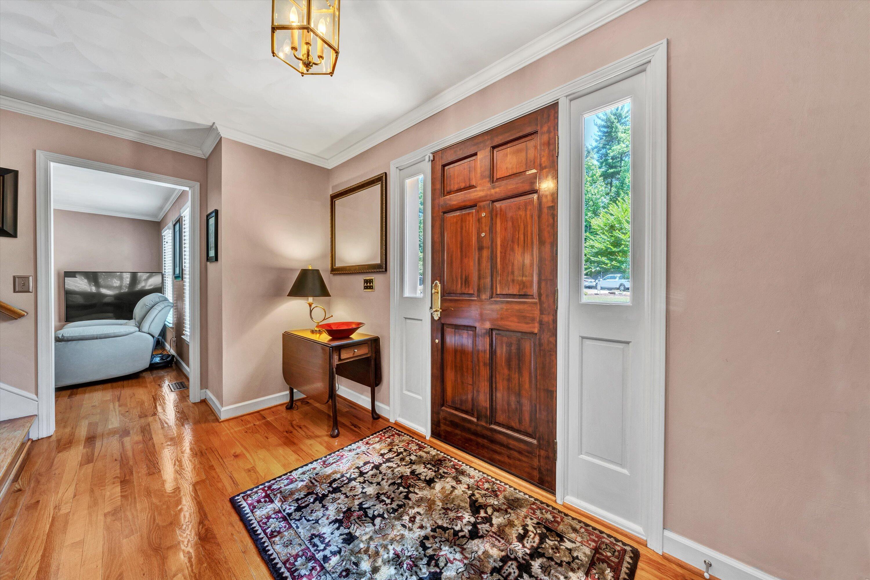 6378 Spring Run Drive Roanoke, VA 24018 - Photo 5 of 51 Entry Foyer