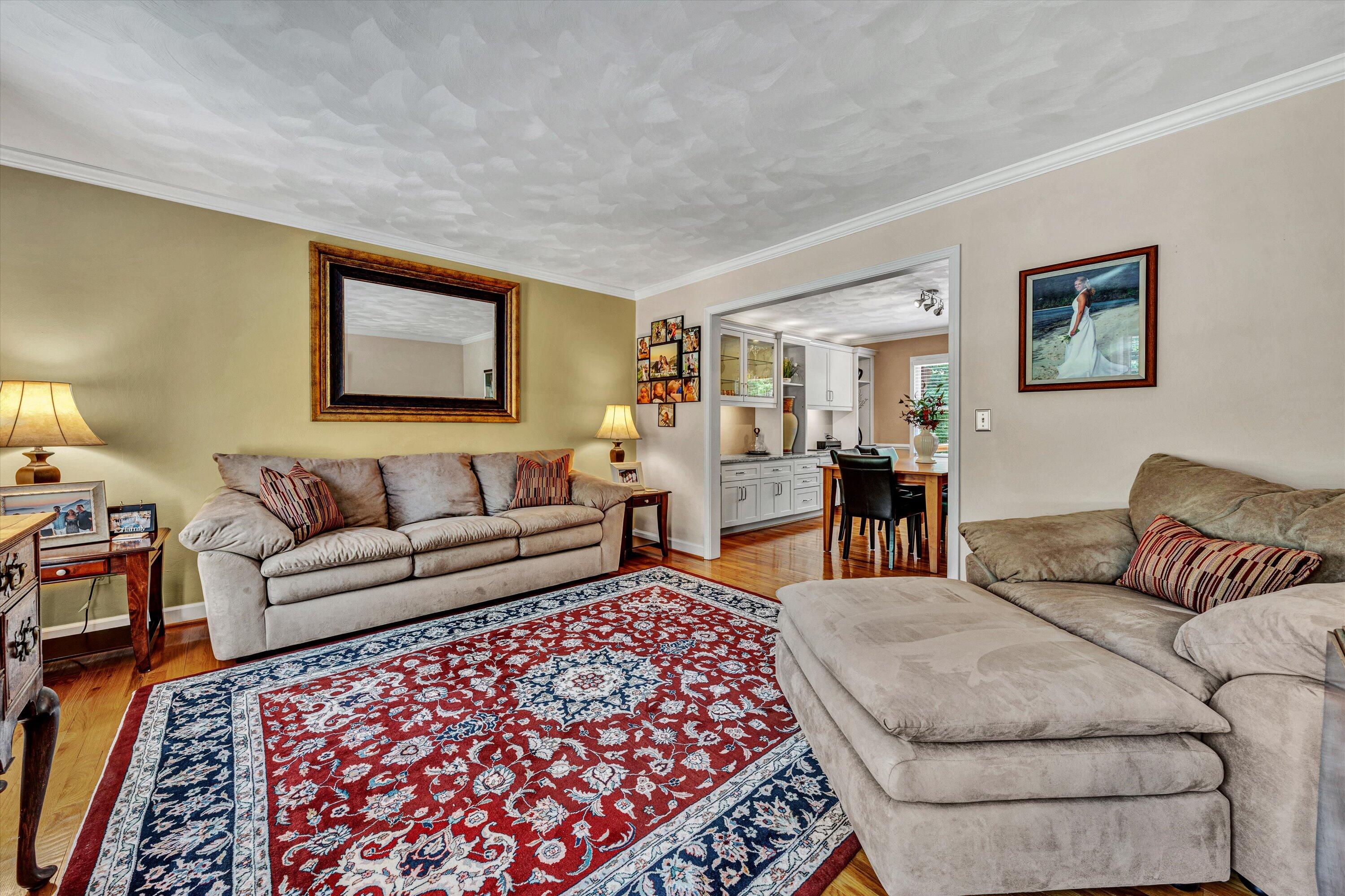6378 Spring Run Drive Roanoke, VA 24018 - Photo 8 of 51 Living Room