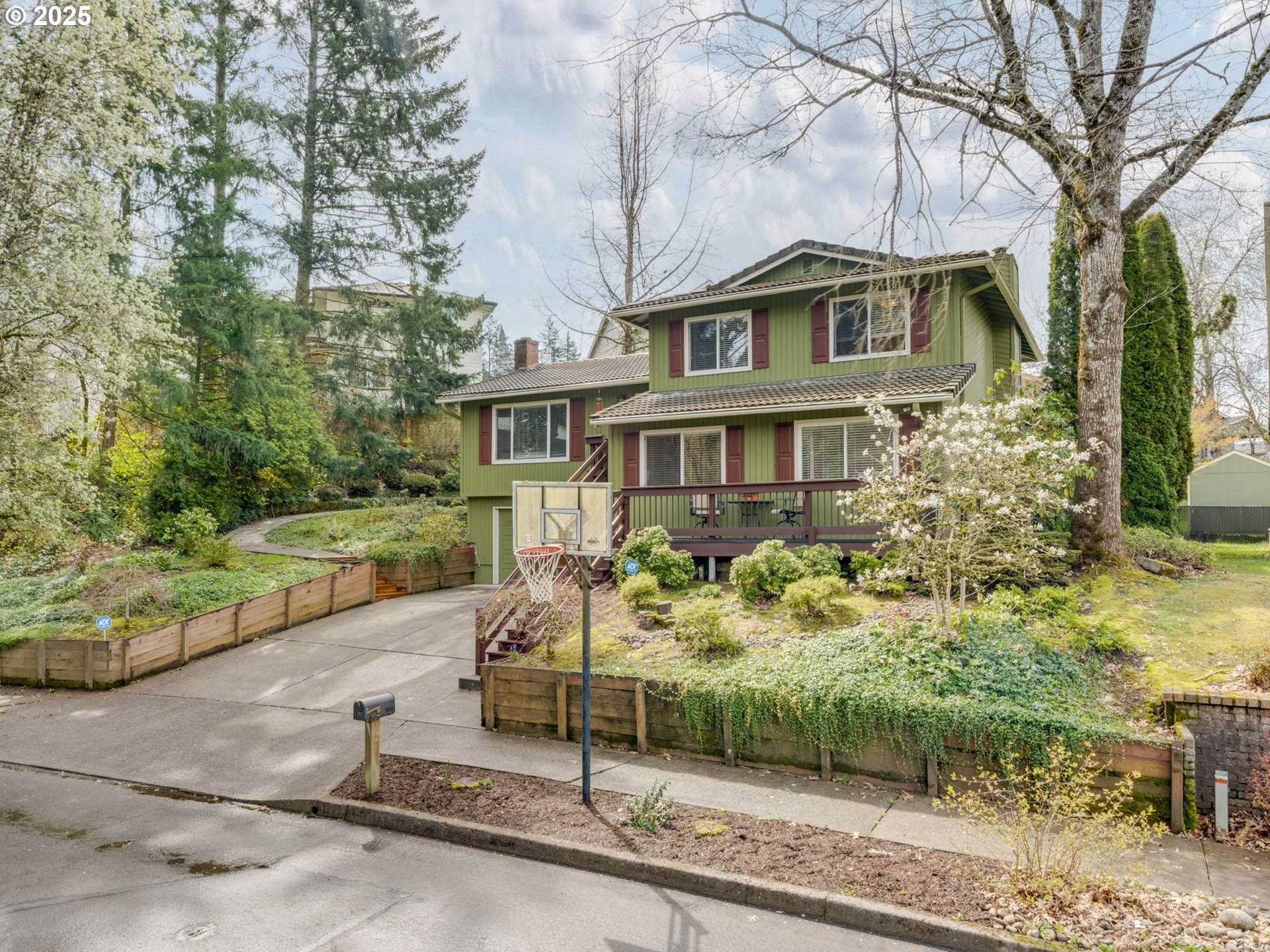 1302 Southwest 19th Drive Gresham, OR 97080 - Photo 2 of 46