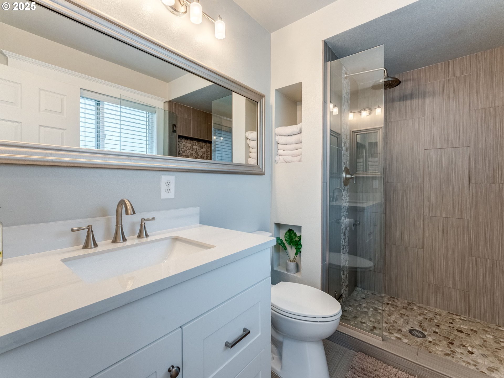 1302 Southwest 19th Drive Gresham, OR 97080 - Photo 24 of 46