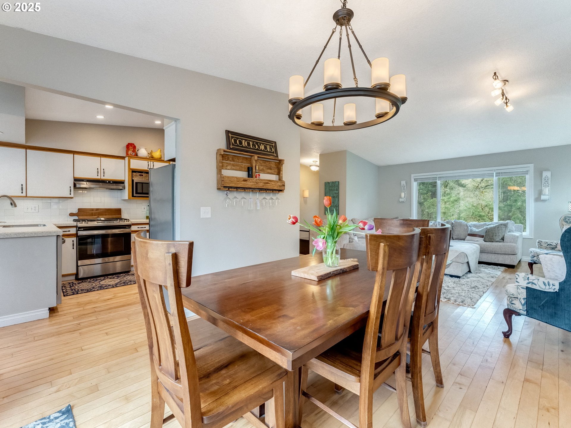 1302 Southwest 19th Drive Gresham, OR 97080 - Photo 10 of 46